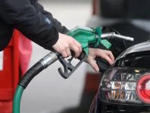 Perill a la benzinera: per què no podeu utilitzar el telèfon a l’hora de subministrar un cotxe