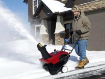 Elektromos hófúvó - ideális asszisztens az országban a hóval borított utak tisztításához