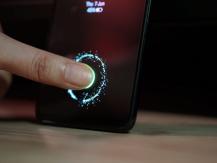 Az Apple szabadalmaztatott egy innovatív kijelzőt a jövő iPhone készülékei számára