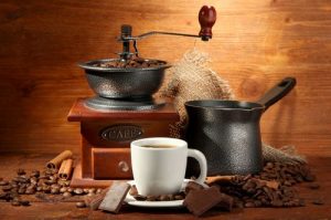 Ako si vybrať mlynček na kávu pre domácnosť