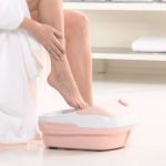 Massage des bains de pieds - se débarrasser de la fatigue