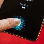 Ang isang bagong scanner ng daliri ay lilitaw sa iPhone sa lalong madaling panahon